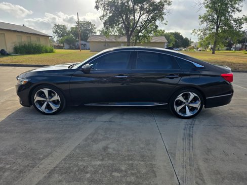 Used 2018 Honda Accord Touring image 9