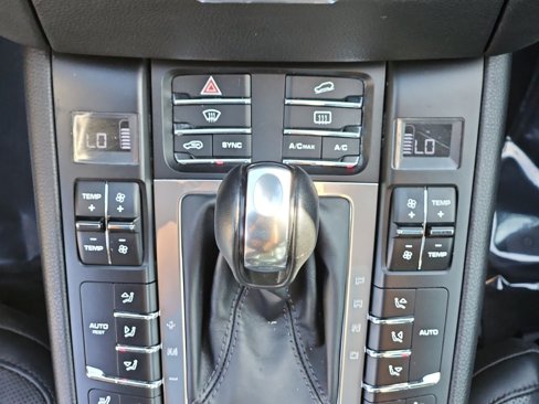 Used 2018 Porsche Macan S image 30