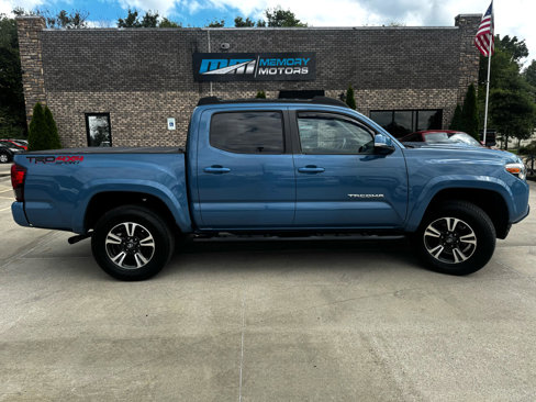 Used 2019 Toyota Tacoma TRD Sport image 4