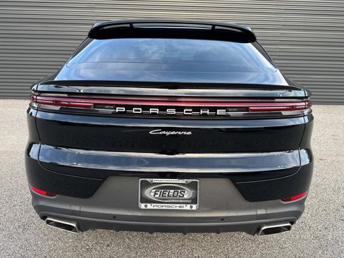 Certified 2024 Porsche Cayenne Coupe image 7