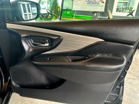 Used 2016 Nissan Murano SV image 45