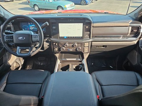 Used 2025 Ford F250 Lariat w/ Tremor Off-Road Package image 31