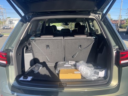 New 2025 Volkswagen Atlas Peak Edition SE image 11