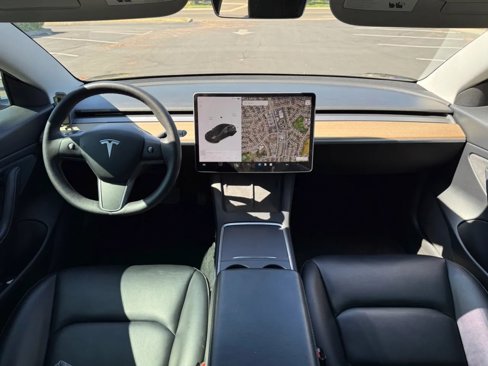 Used 2021 Tesla Model 3 Long Range image 11