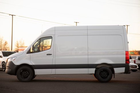 Used 2025 Mercedes-Benz Sprinter 2500 image 5