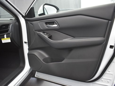 New 2026 Nissan Rogue SV image 26