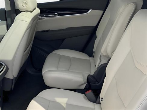 Used 2020 Cadillac XT6 Premium Luxury image 11