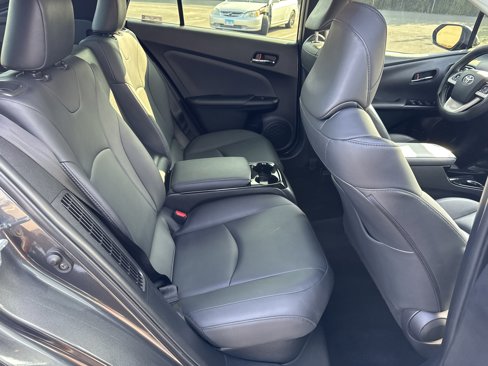 Used 2017 Toyota Prius Prime Plus image 10