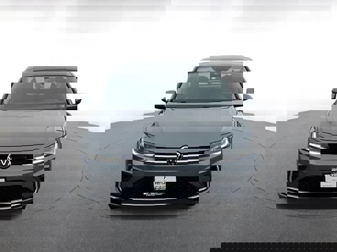 Used 2025 Volkswagen Jetta SE image 4