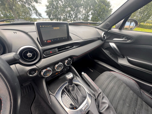 Used 2017 FIAT 124 Spider Abarth image 21