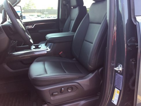 New 2025 Chevrolet Silverado 3500 LTZ w/ LTZ Premium Package image 21