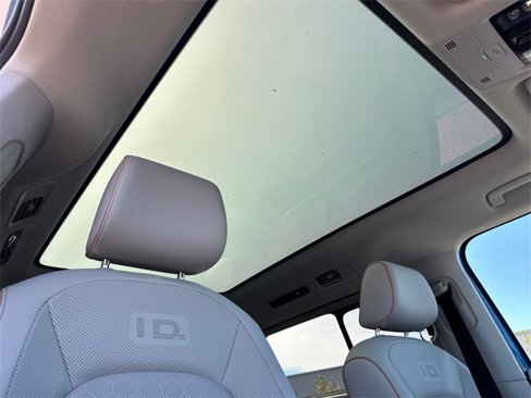 New 2025 Volkswagen ID. Buzz 1st Edition image 20
