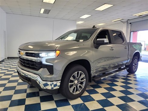 New 2025 Chevrolet Silverado 1500 LT image 3