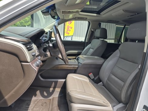 Used 2019 GMC Yukon XL Denali w/ Denali Ultimate Package image 10