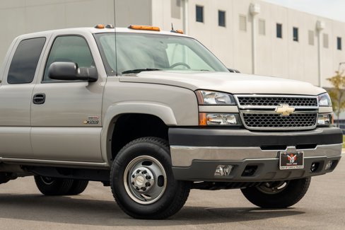 Used 2005 Chevrolet Silverado 3500 LT w/ Heavy-Duty Power Package image 3