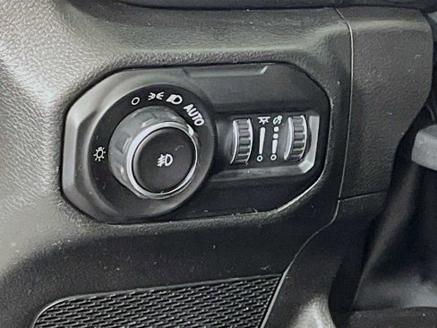Used 2022 Jeep Wrangler Unlimited Sahara image 8