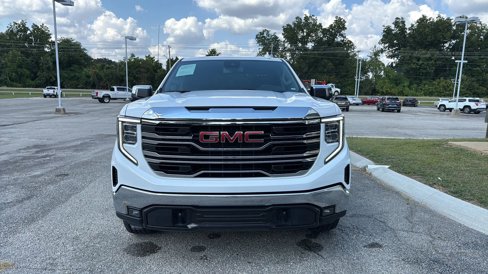 Used 2025 GMC Sierra 1500 SLT image 2