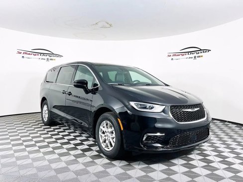 New 2025 Chrysler Pacifica Select image 1