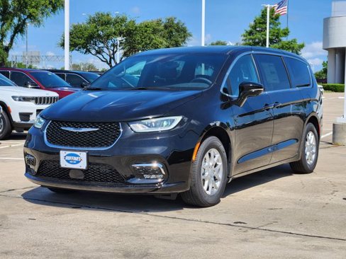 New 2025 Chrysler Pacifica Select image 2