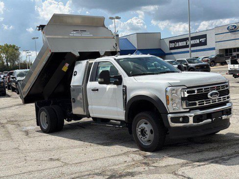 New 2025 Ford F550 4x4 Regular Cab Super Duty image 31