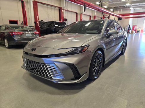 Used 2025 Toyota Camry XSE image 39