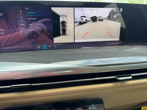 New 2025 Cadillac Escalade IQ Luxury 2 image 25