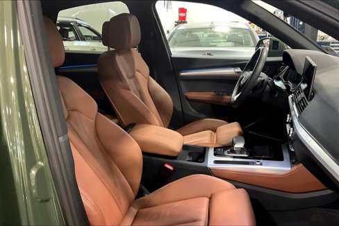 Certified 2025 Audi Q5 2.0T Premium Plus w/ Premium Plus Package image 7