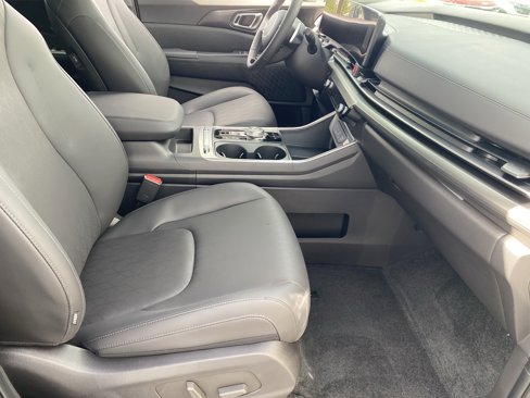 New 2026 Kia Carnival SX image 9