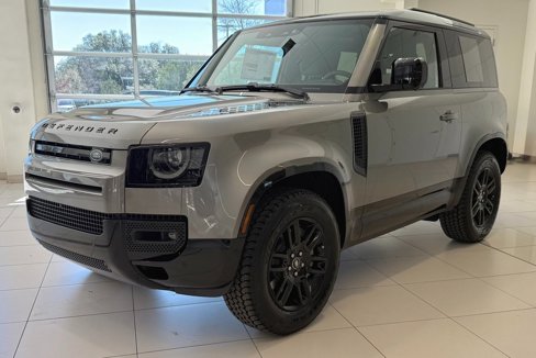 New 2025 Land Rover Defender 90 X-Dynamic SE image 3