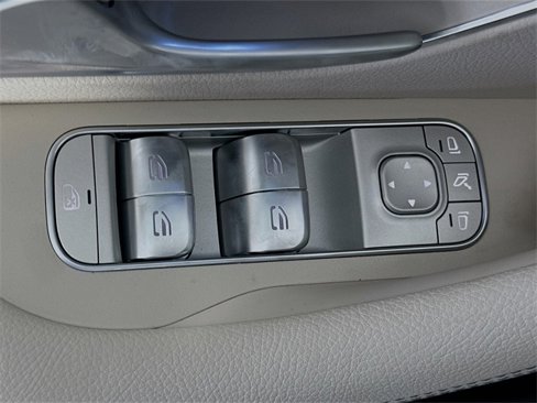 New 2026 Mercedes-Benz GLS 580 4MATIC image 18