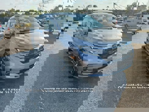 Used 2023 Honda Odyssey Touring image 4