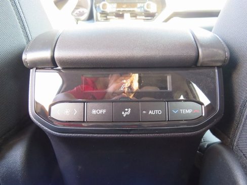 New 2025 Toyota Highlander LE image 23