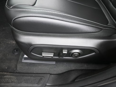 New 2025 Jeep Grand Cherokee L Limited w/ Black Appearance Package image 15
