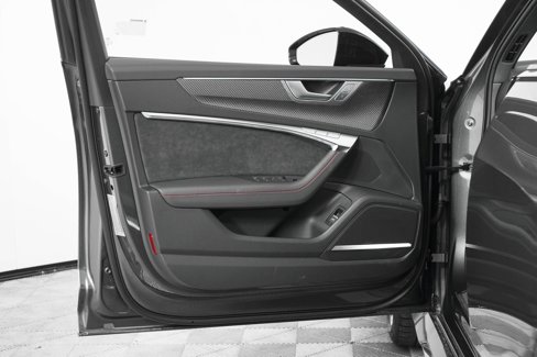 New 2025 Audi RS 6 performance image 19
