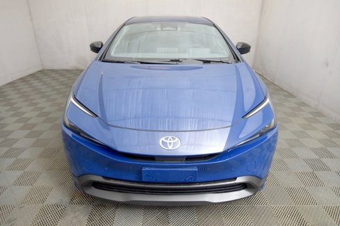 New 2026 Toyota Prius LE image 2