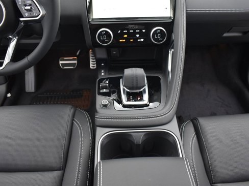 New 2024 Jaguar E-PACE R-Dynamic SE image 23
