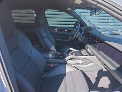 Certified 2024 Porsche Cayenne Turbo GT image 17