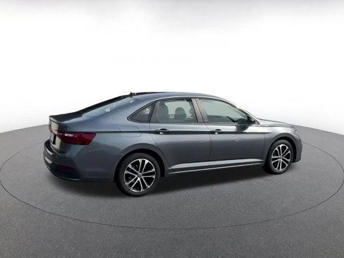 Used 2025 Volkswagen Jetta Sport image 14