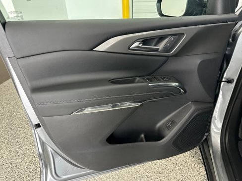 New 2026 Chevrolet Traverse LT w/ Driver Confidence Package image 5