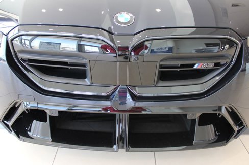 New 2026 BMW M5 w/ Carbon Package image 51