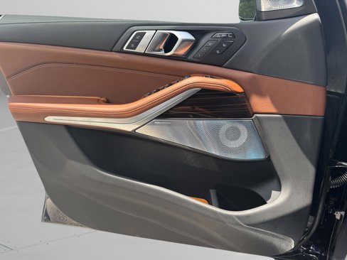 New 2026 BMW X7 M60i image 18