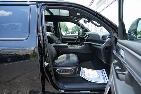 Used 2024 Jeep Wagoneer Series II image 20