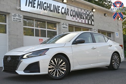 Used 2025 Nissan Altima 2.5 SV image 1