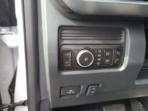 New 2026 Ford F350 4x4 Crew Cab Super Duty image 8