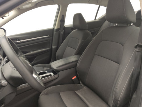 Used 2023 Nissan Altima 2.5 SV image 17