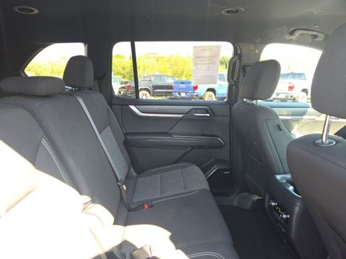 Used 2025 GMC Acadia Elevation image 42