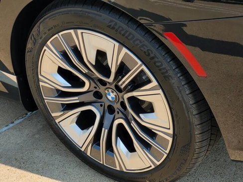 New 2026 BMW i7 eDrive50 w/ Premium Package image 7