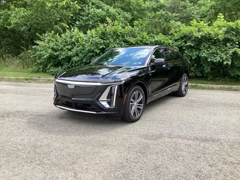 New 2025 Cadillac Lyriq Luxury image 3