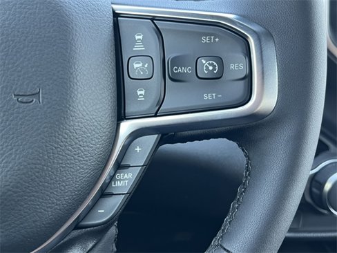 New 2026 RAM 1500 4x4 Crew Cab image 22