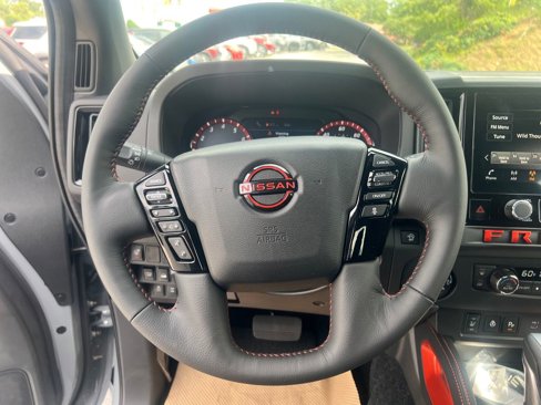 New 2025 Nissan Frontier PRO-4X w/ Pro Convenience Package image 15